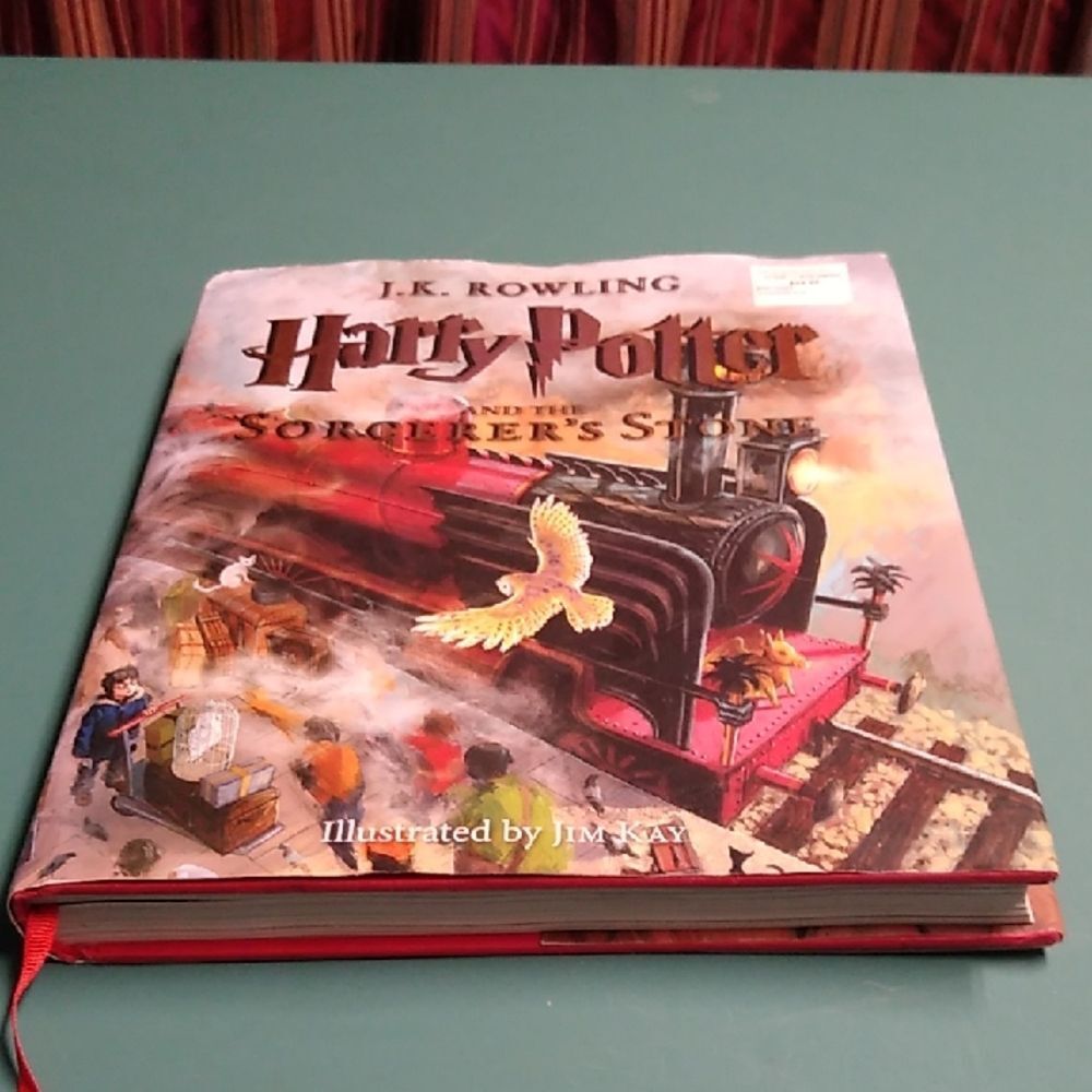 Harry Potter and the Sorcerer's Stone Illustrated Edition